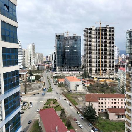 Luxure Apartments Batumi Bagian luar foto