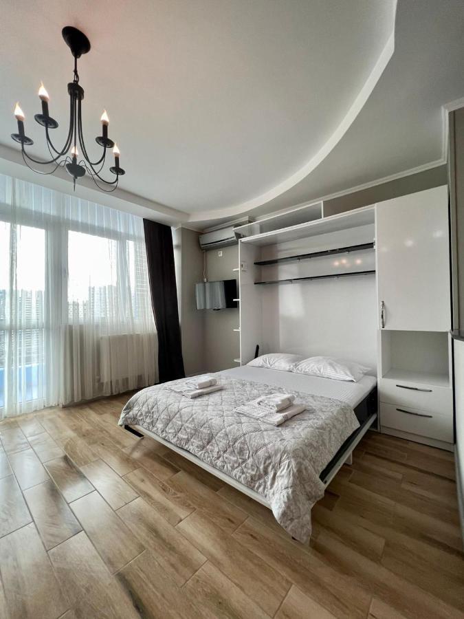 Luxure Apartments Batumi Bagian luar foto